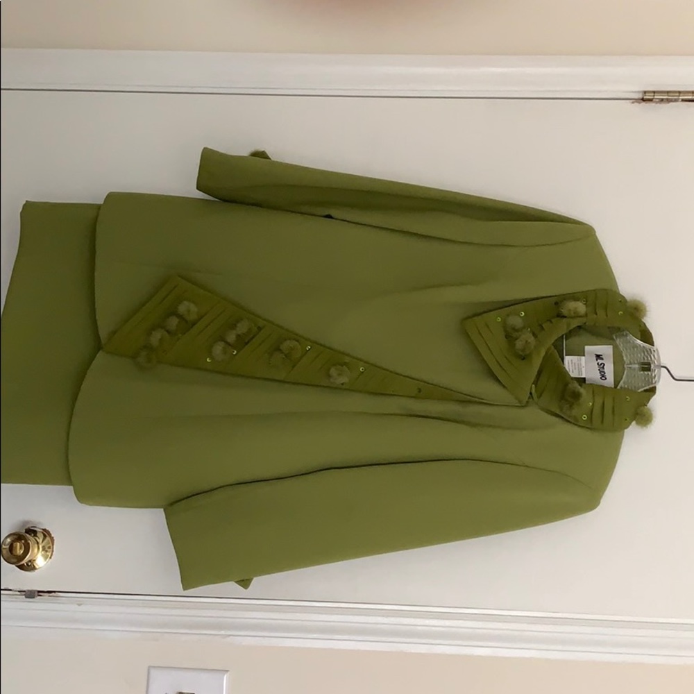 Two piece ladies suite